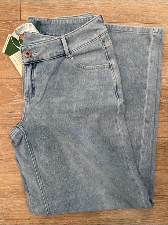 HALARA Denim - NWT Halara Wide Leg Asymmetrical Denim Size Small